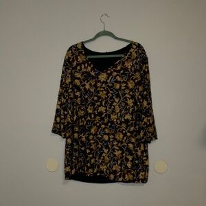 Flowy reservable blouse